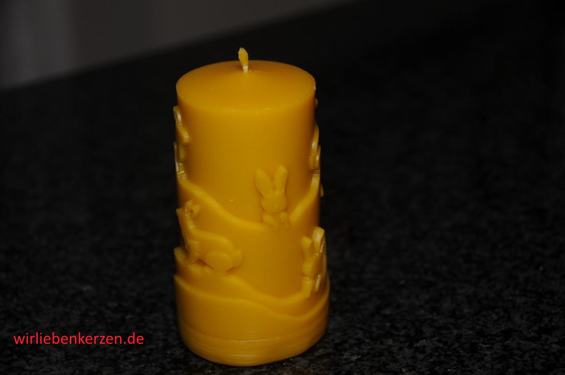 Zierkerze 100% Bienenwachs Hasen Handarbeit